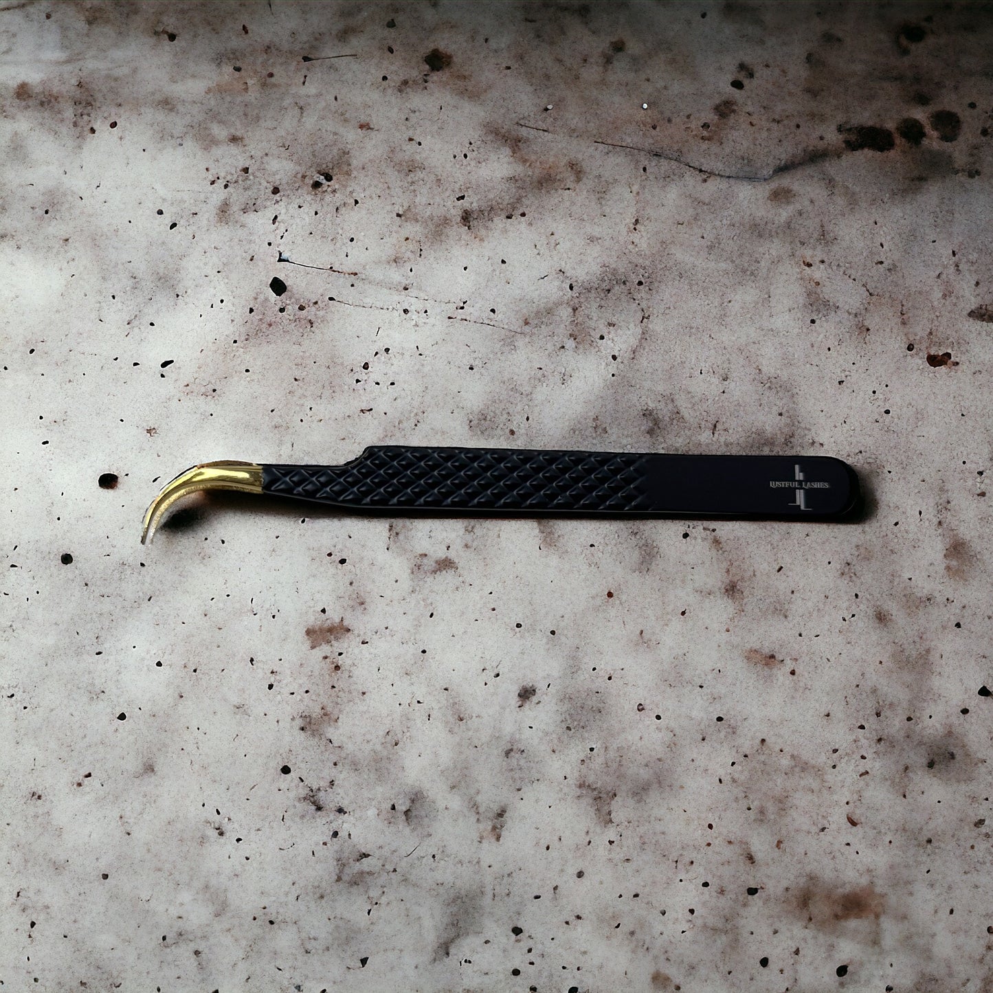 Curvation - Curved Volume Lash Tweezers